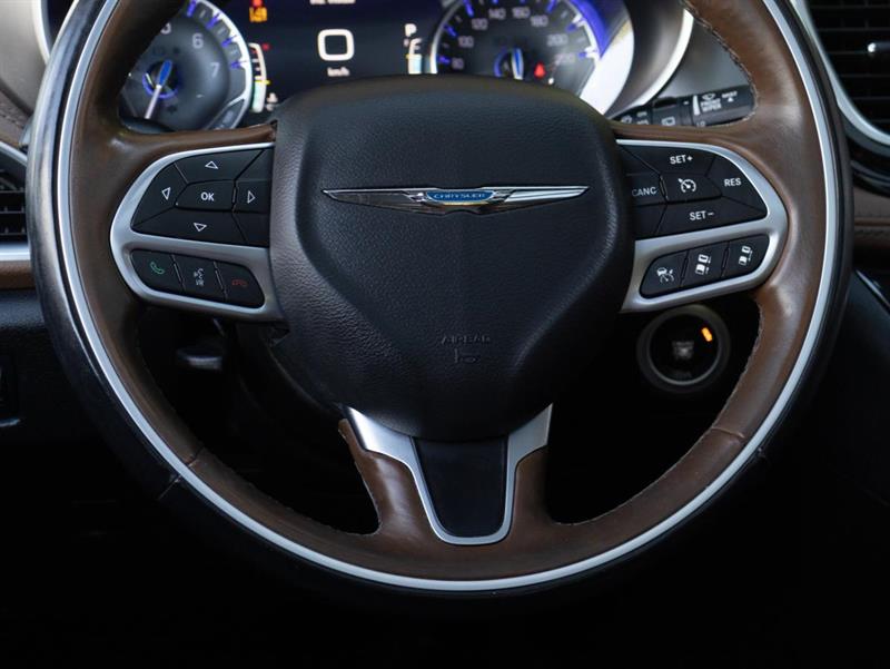chrysler Pacifica 2017 - 16