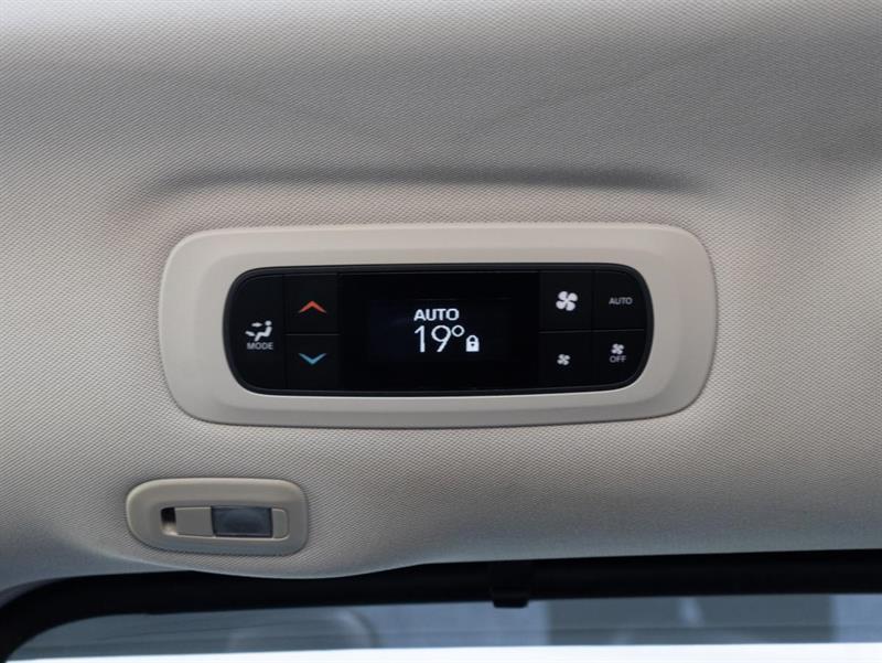 chrysler Pacifica 2017 - 26