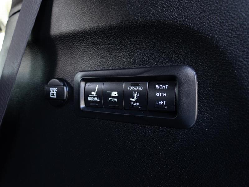 chrysler Pacifica 2017 - 32