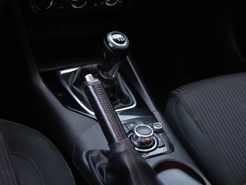 mazda Mazda3 2015 - 21