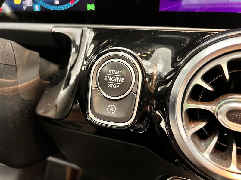 mercedes-benz GLA250 2021 - 25