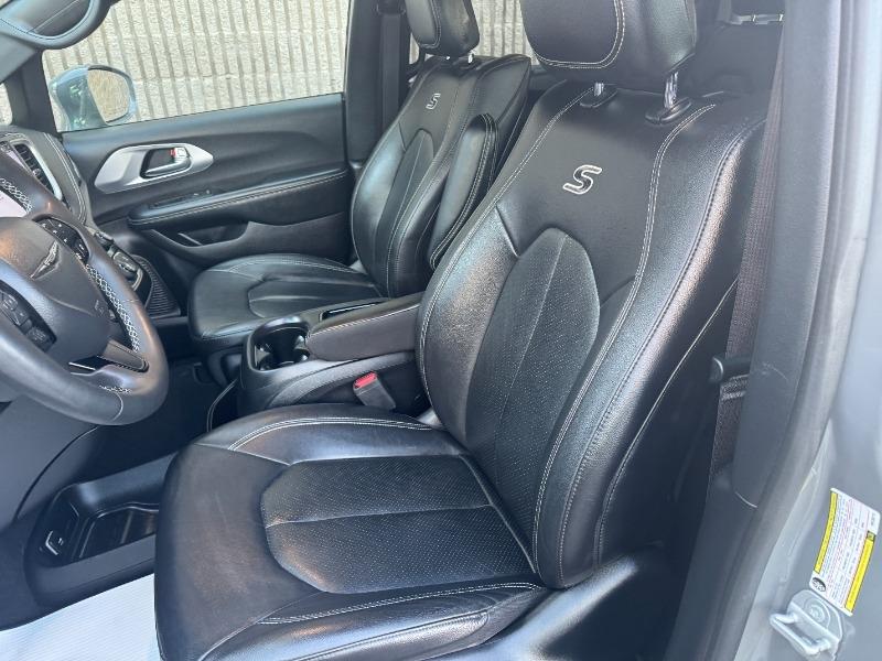 chrysler Pacifica 2022 - 12