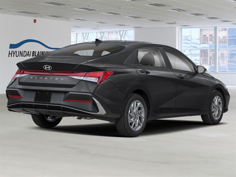 hyundai Elantra 2025