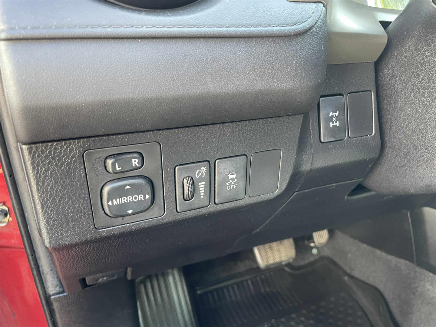 toyota RAV4 2015 - 12