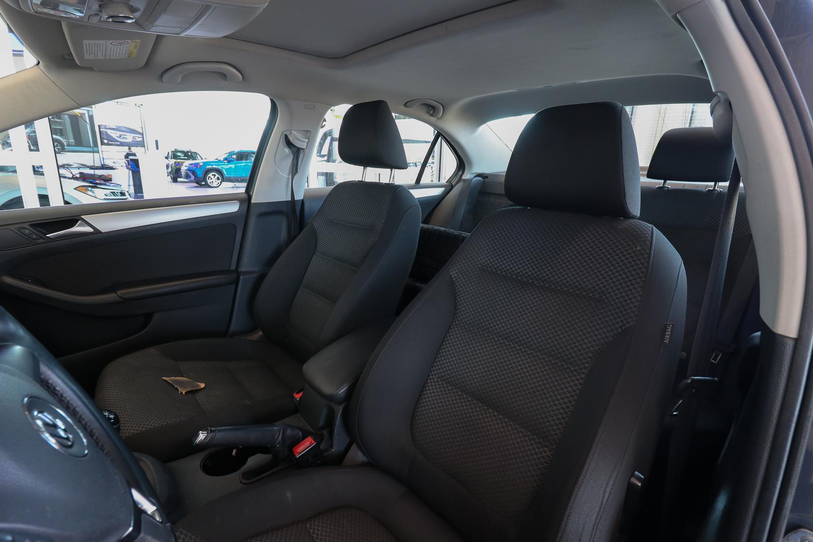 volkswagen Jetta Sedan 2014 - 13
