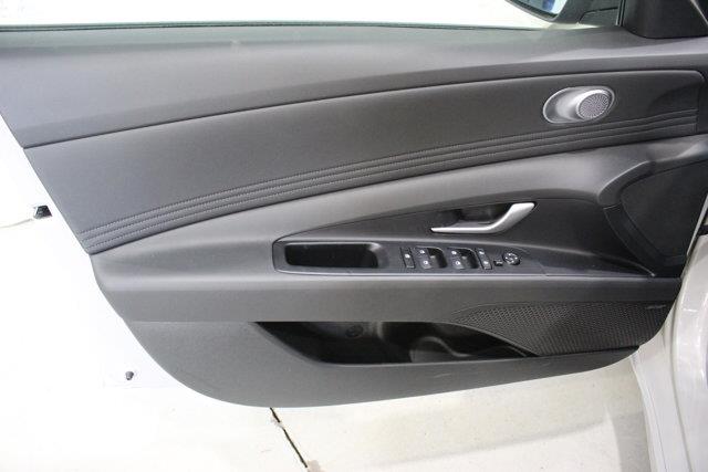 hyundai Elantra 2025 - 26