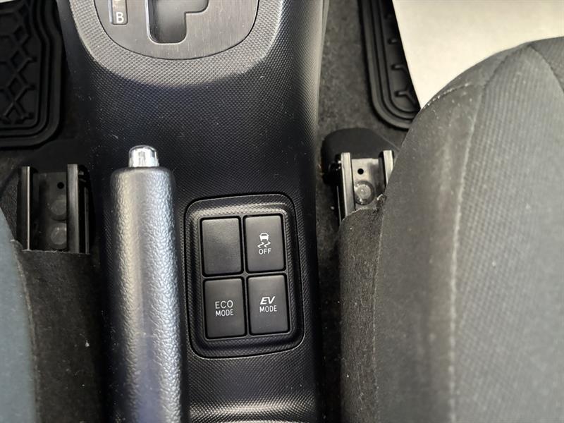 toyota Prius c 2019 - 18