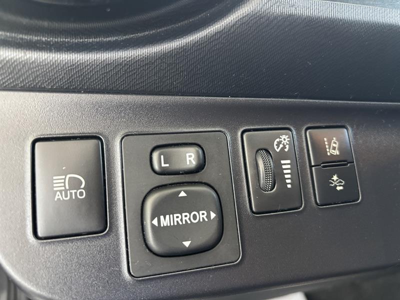 toyota Prius c 2019 - 19