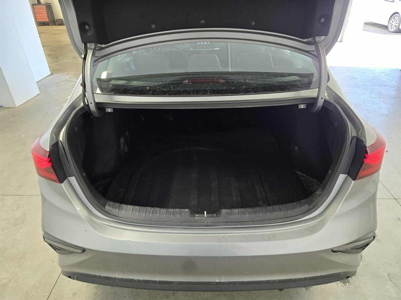 kia Forte 2021 - 8