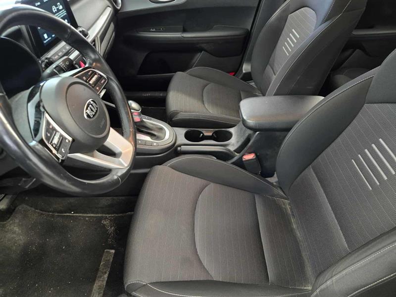 kia Forte 2021 - 12