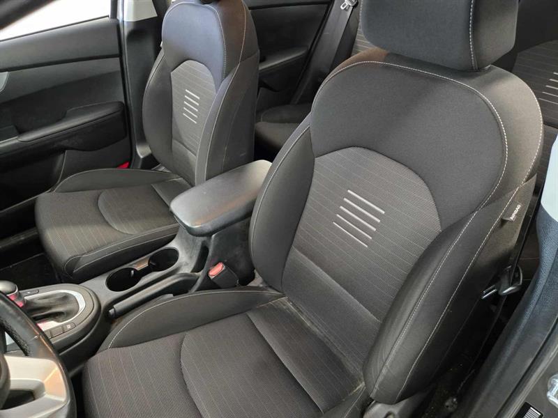 kia Forte 2021 - 13