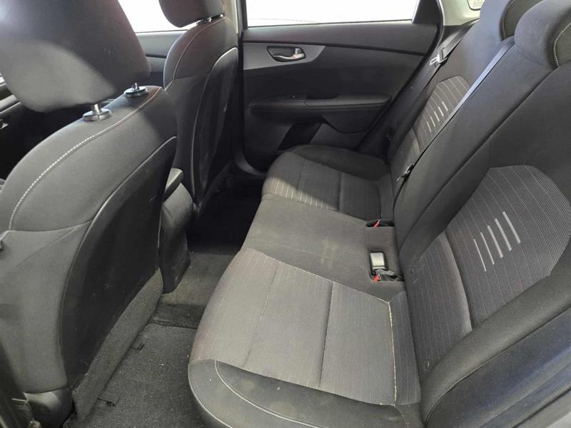 kia Forte 2021 - 14