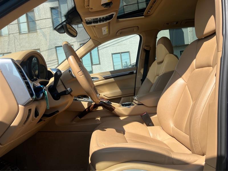 porsche Cayenne 2012 - 9