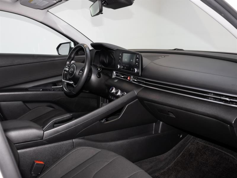 hyundai Elantra 2021 - 24