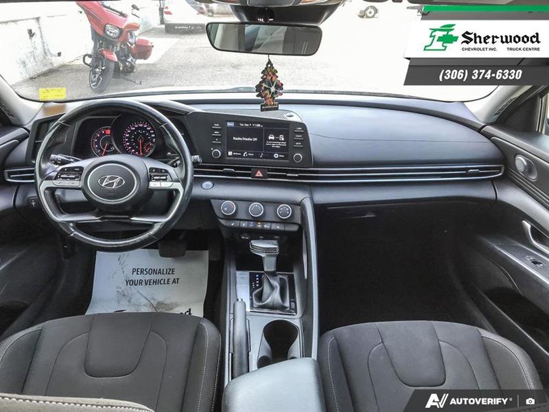 hyundai Elantra 2021 - 24
