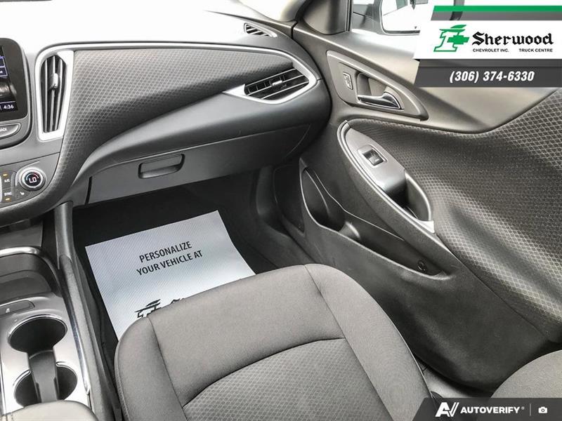 chevrolet Malibu 2023 - 25