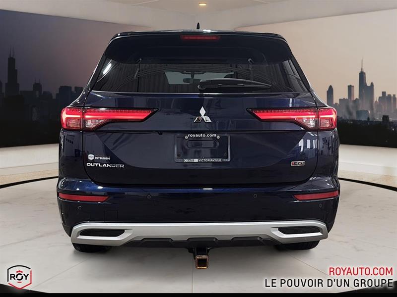 mitsubishi Outlander 2022 - 4