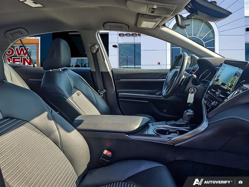 toyota Camry 2023 - 22