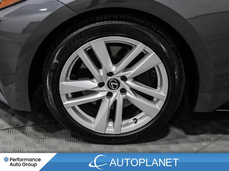 lexus IS 300 2023 - 12