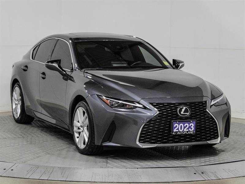 lexus IS 300 2023 - 42