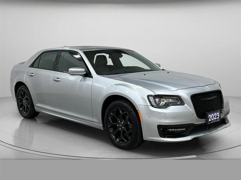 chrysler 300S 2023 - 28
