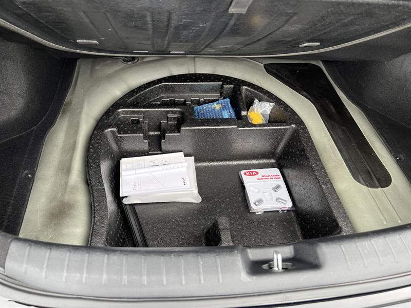 kia Forte 2023 - 38