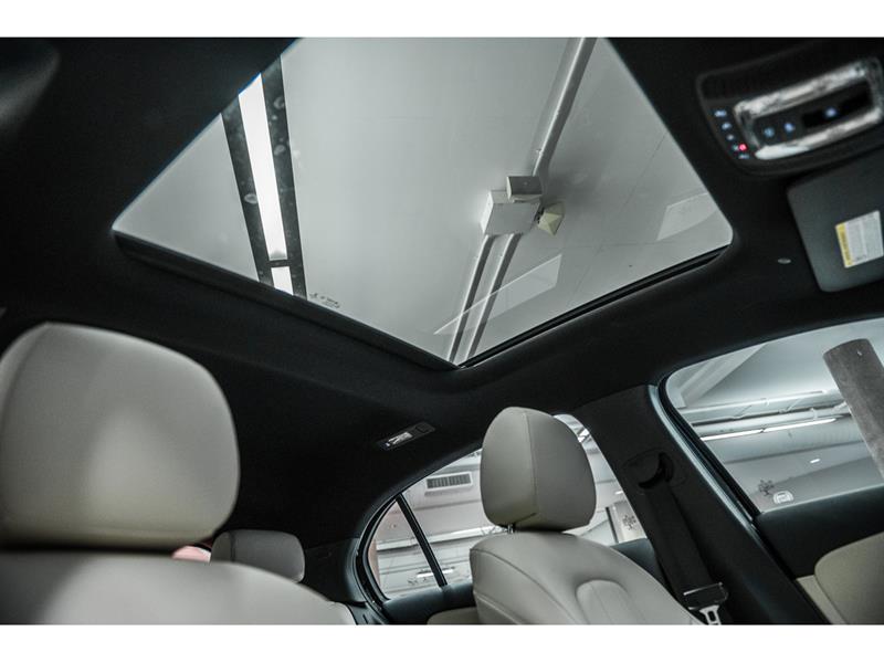 mercedes-benz A250 2020 - 31