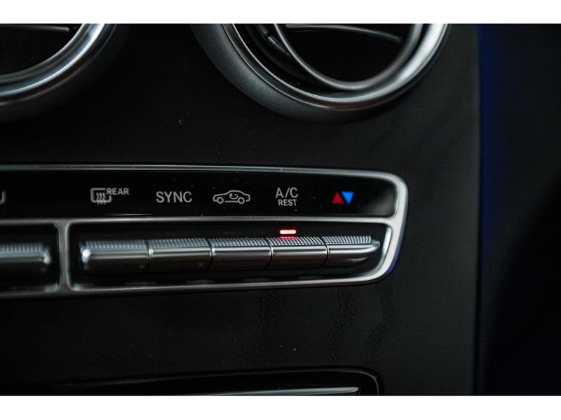 mercedes-benz GLC300 2022 - 22