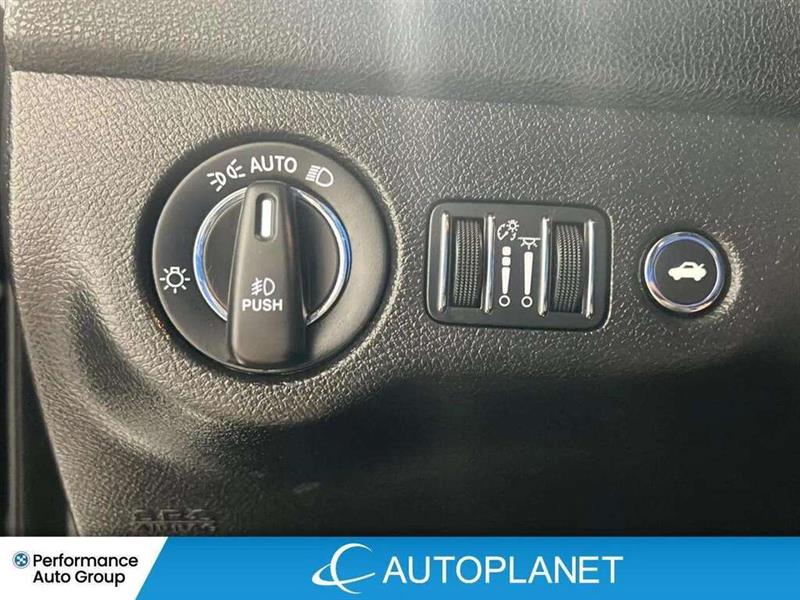 chrysler 300S 2023 - 16
