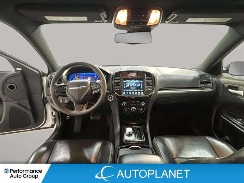chrysler 300S 2023 - 26