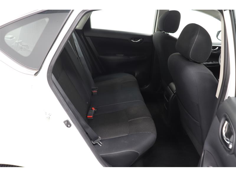 nissan Sentra 2016 - 27