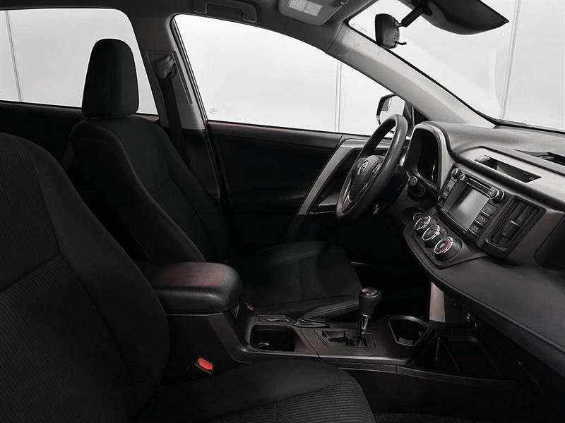 toyota RAV4 2018 - 29