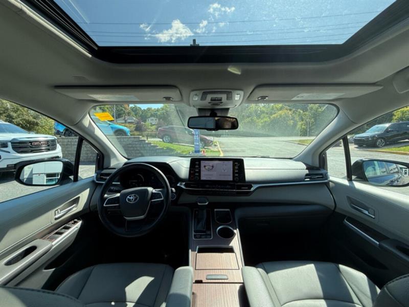 toyota Sienna 2021 - 11