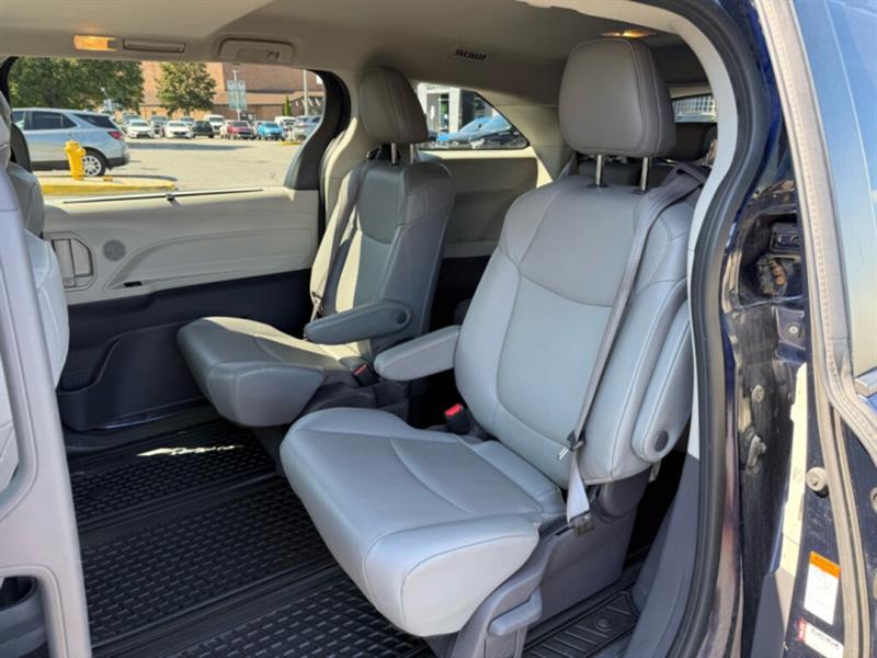 toyota Sienna 2021 - 31