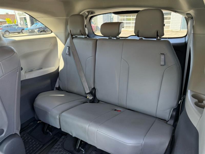 toyota Sienna 2021 - 33