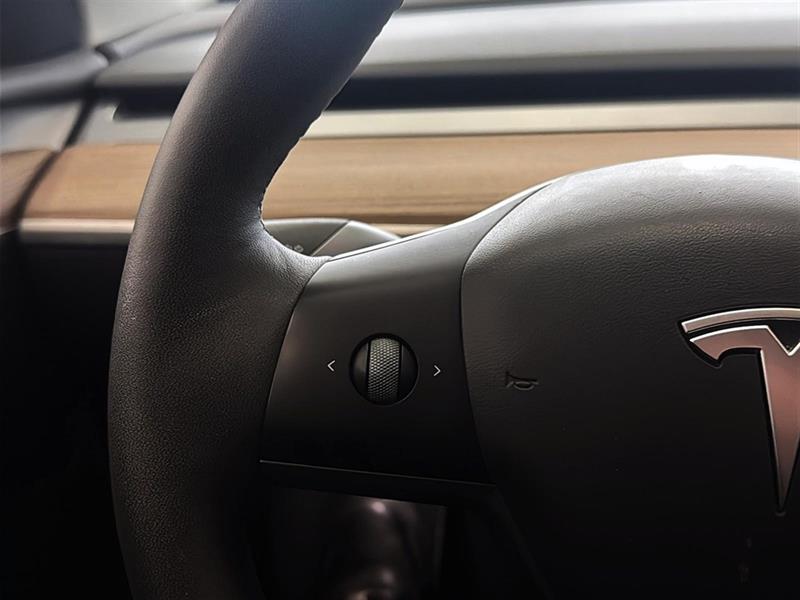 tesla Model Y 2024 - 17