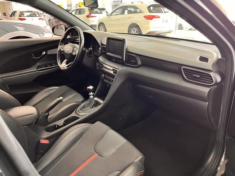 hyundai Veloster 2019 - 12