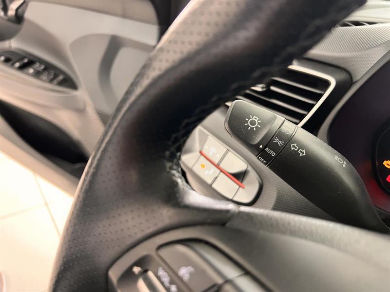 hyundai Veloster 2019 - 28