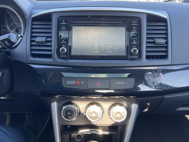 mitsubishi Lancer 2017 - 14