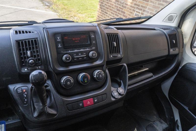 ram ProMaster fourgonnette utilitaire 2017 - 11