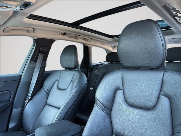 volvo XC60 2021 - 10