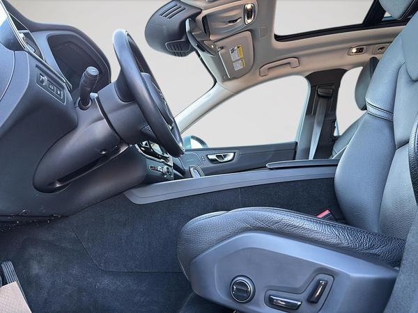 volvo XC60 2021 - 11