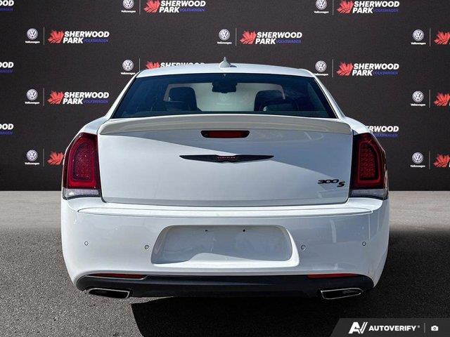 chrysler 300 2022 - 4