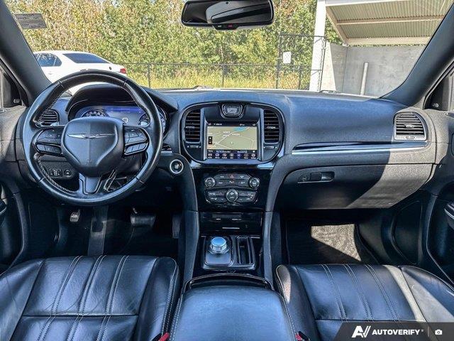 chrysler 300 2022 - 10