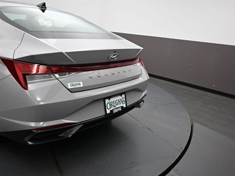 hyundai Elantra 2022 - 17