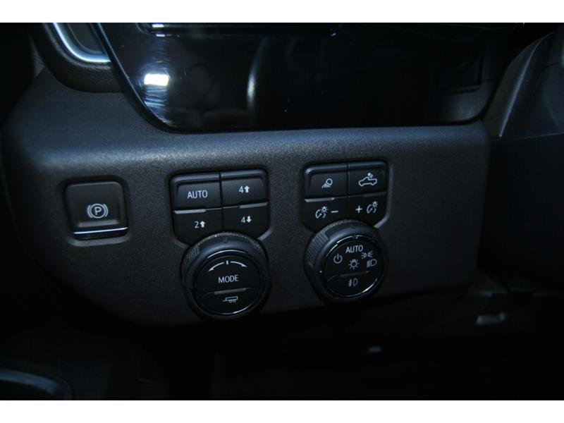 chevrolet Silverado 1500 2023 - 23