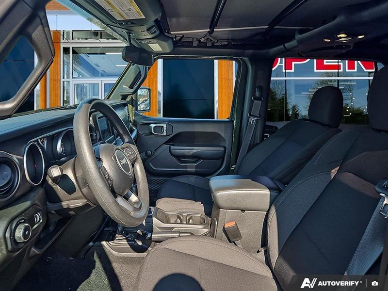 jeep Wrangler 2023 - 13