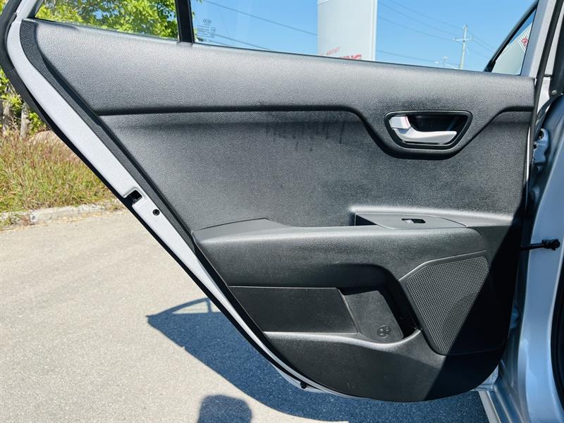 kia Rio 5-door 2019 - 36