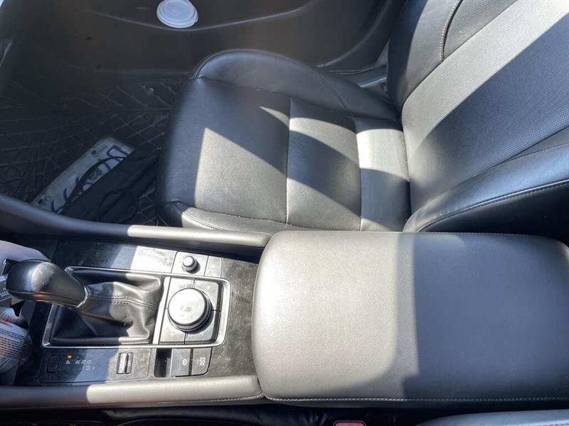 mazda Mazda3 2020 - 32