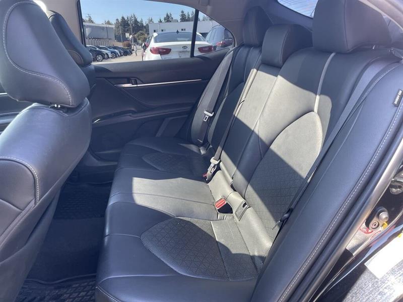 toyota Camry 2018 - 33
